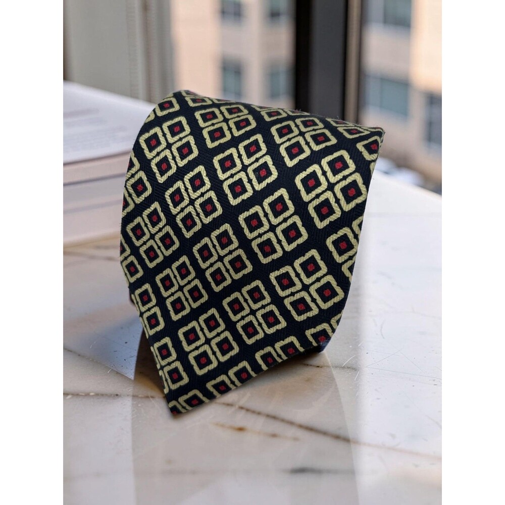 Brooks Brothers Makers All Silk Tie Navy Cream Red Geometric 57.75 x 3.75"